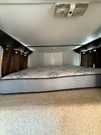 2004 Logan Coach LQ #01136