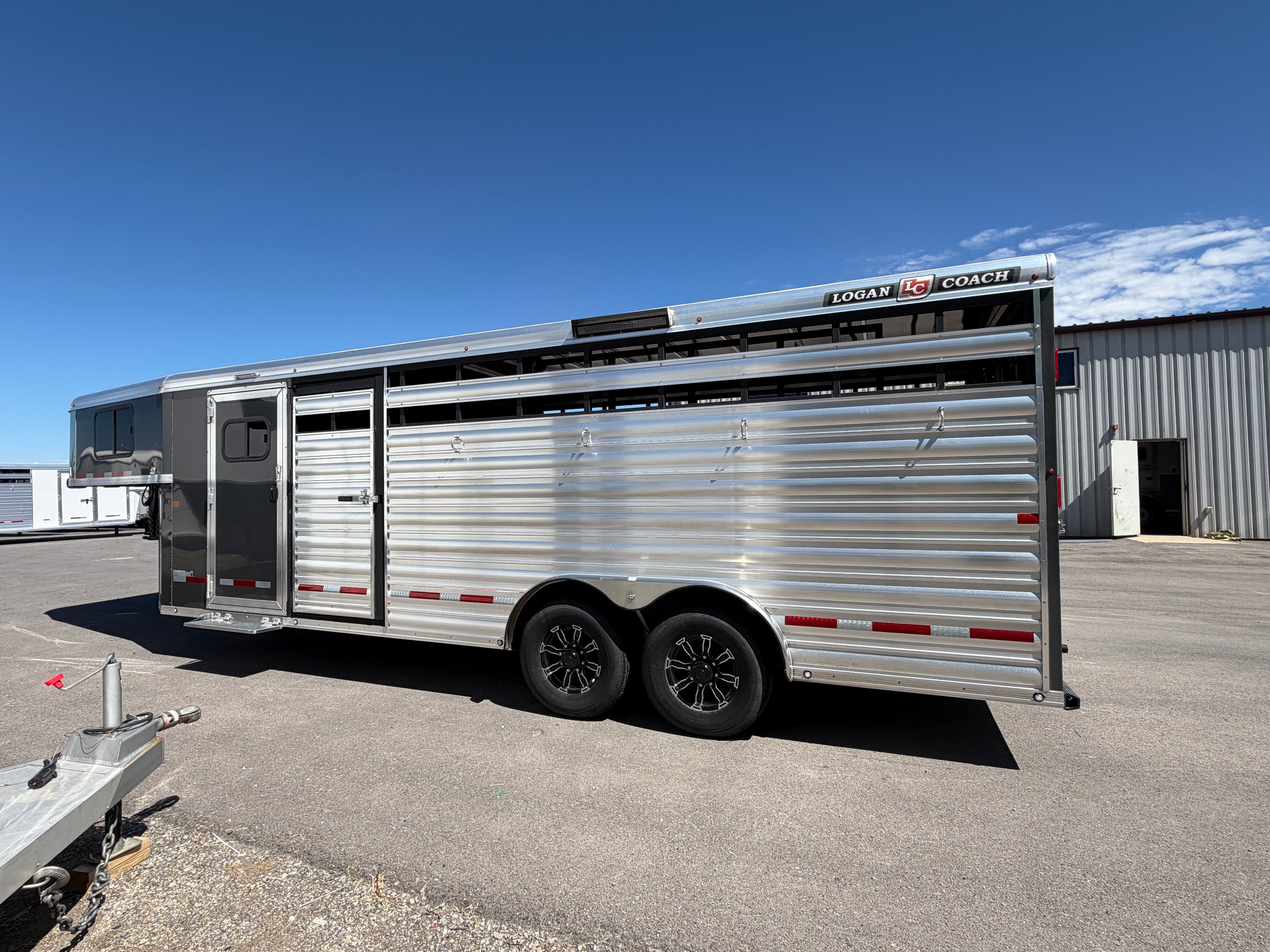2026 Logan Coach 22’ Stock Combo T/T #13847