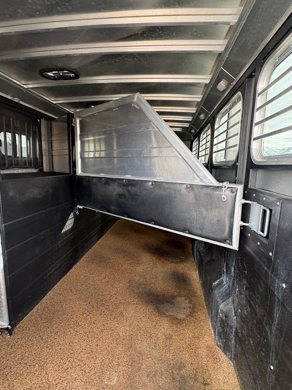 2018 Logan Coach 4 Horse Riot GN # 6278