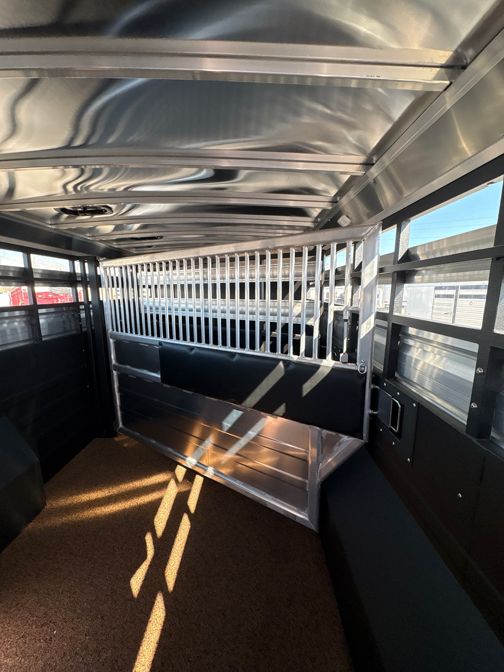 PRICE REDUCED!!!! 2026 Logan Coach 26’ Stockman Combo #14014