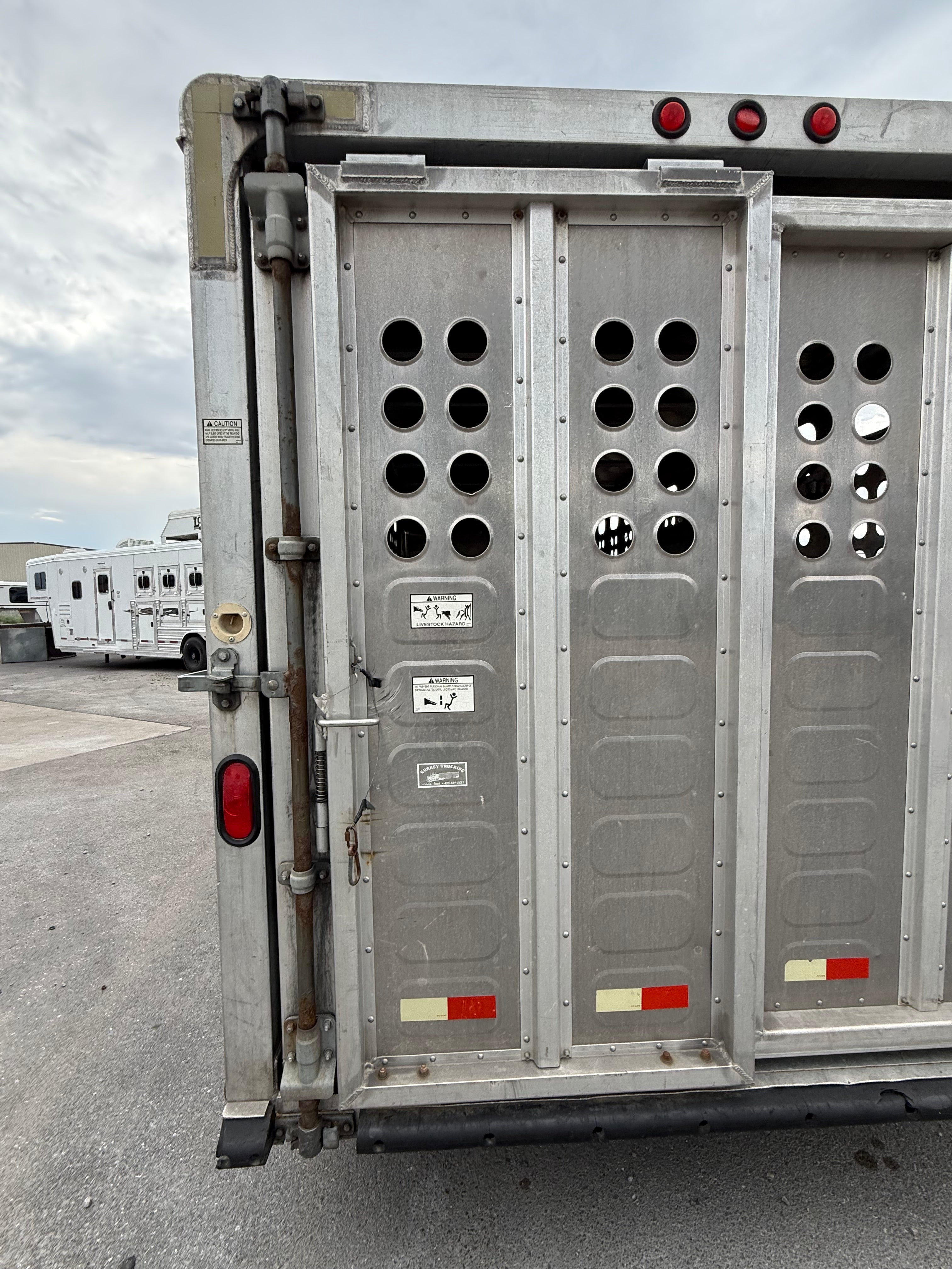 2009 24’ Merritt Stock Trailer
