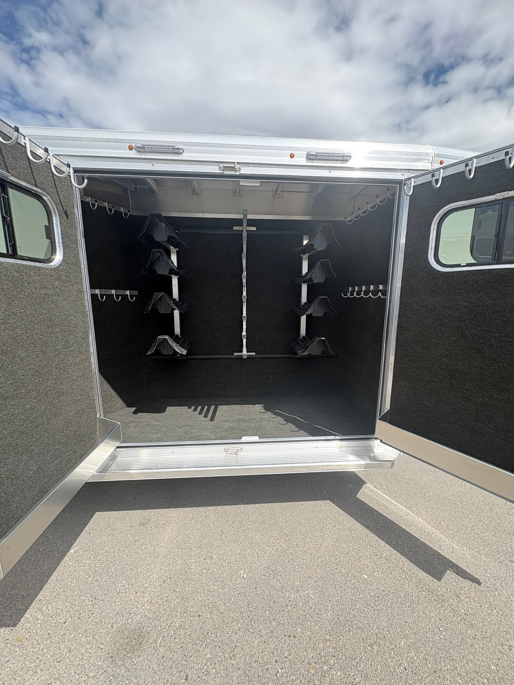 2026 Logan Coach 24’ Stock Combo T/T #14153