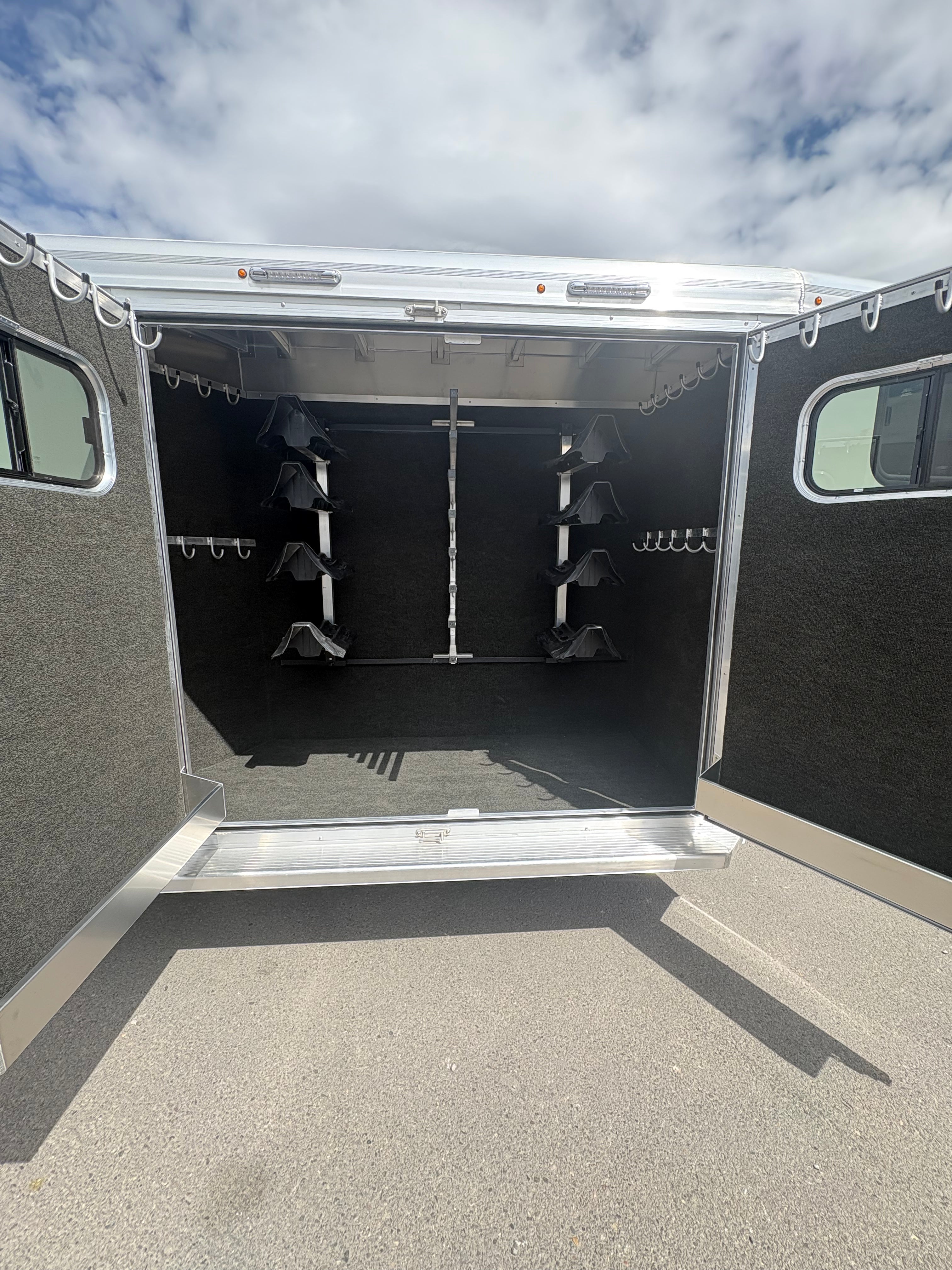 2026 Logan Coach 24’ Stock Combo T/T #14153
