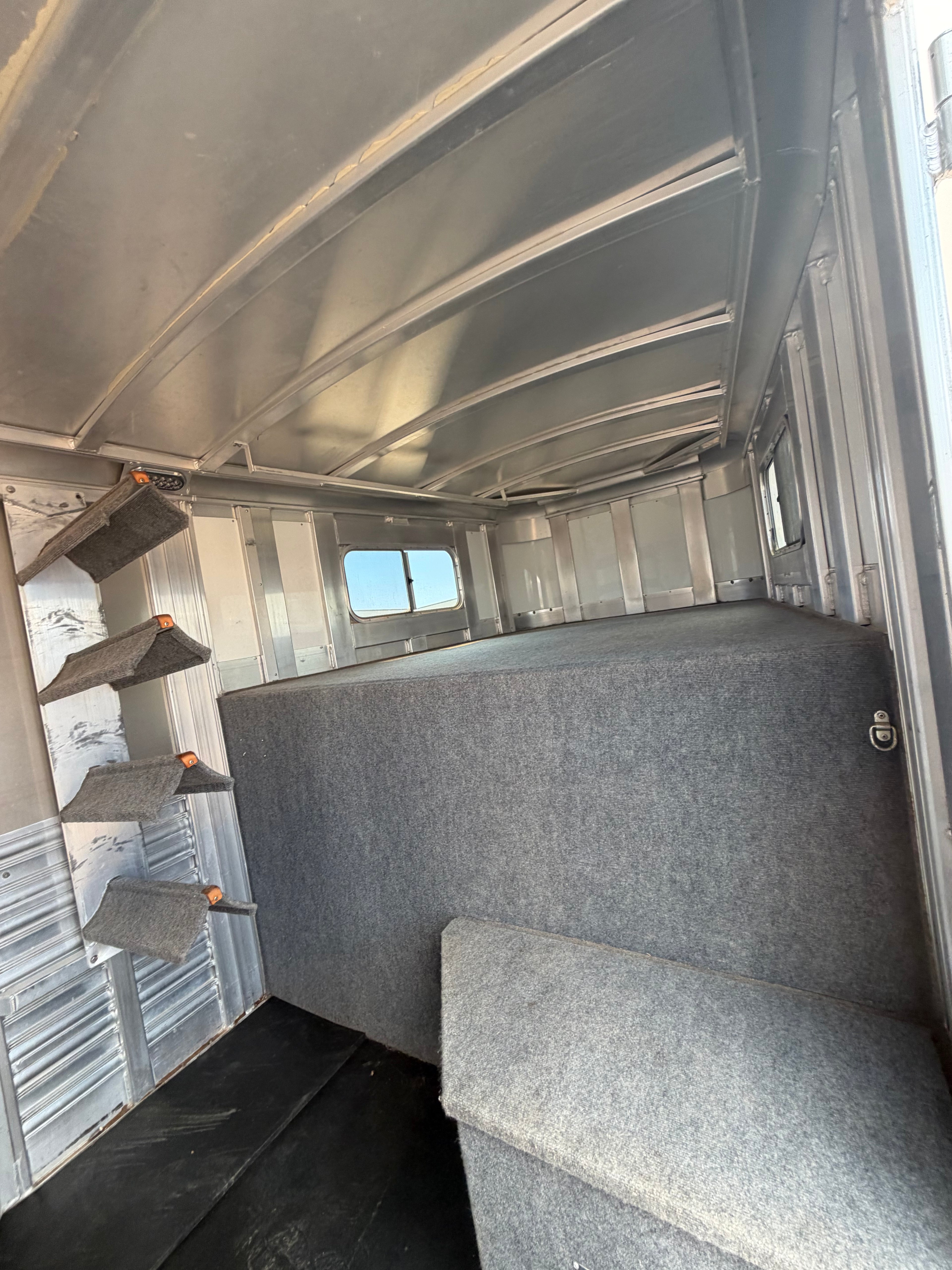 2018 Platinum 4 Horse Gooseneck