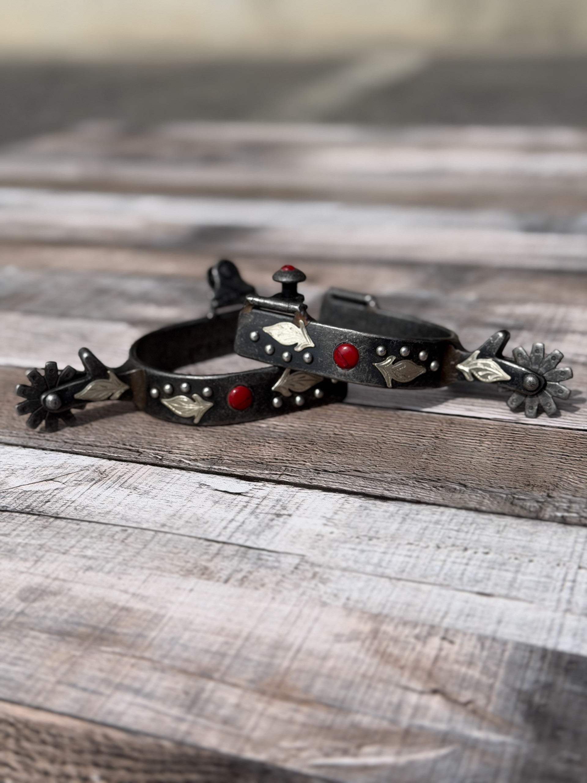 Professionals Choice Ladies Red Dot and Feathered Spur