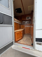 2001 Exiss 6 Horse Weekender
