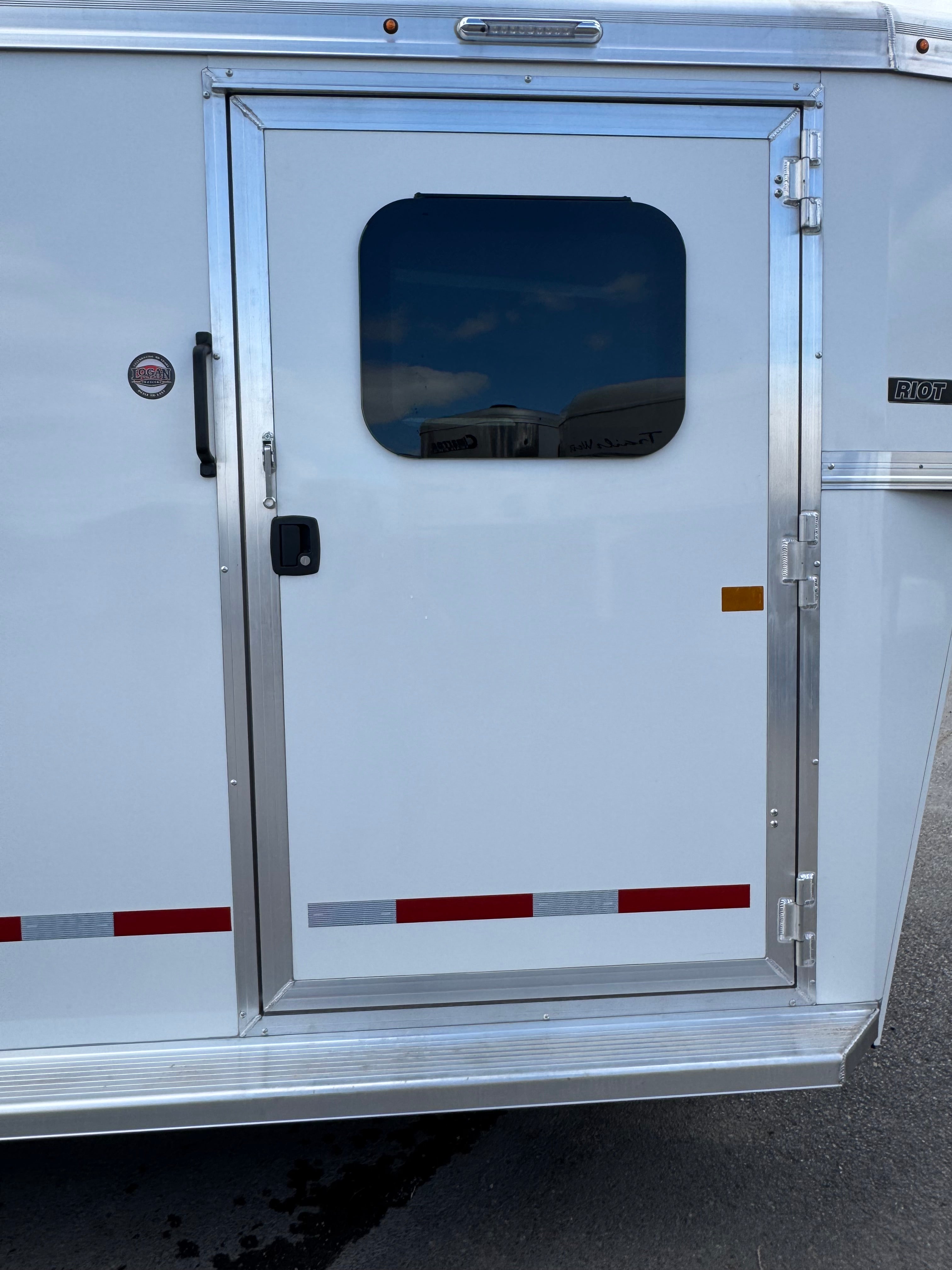 2026 Logan Coach Riot 4 Horse DMD #14158