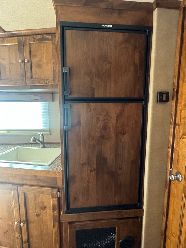 2025 Logan Coach Bullseye 4 Horse LQ #13240