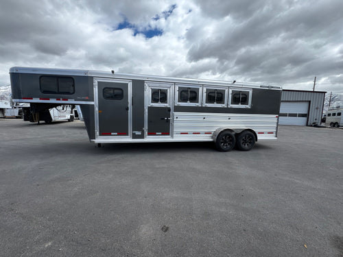 2026 Logan Coach Bullseye XL 4 Horse DMD #14235
