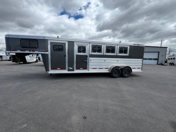 2026 Logan Coach Bullseye XL 4 Horse DMD #14235