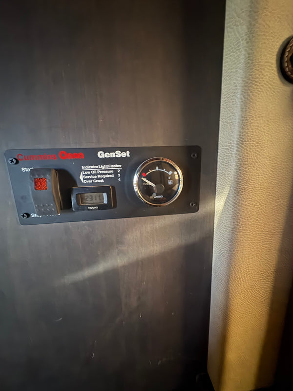 2016 Elite 5 Horse LQ 15’ Trail Boss