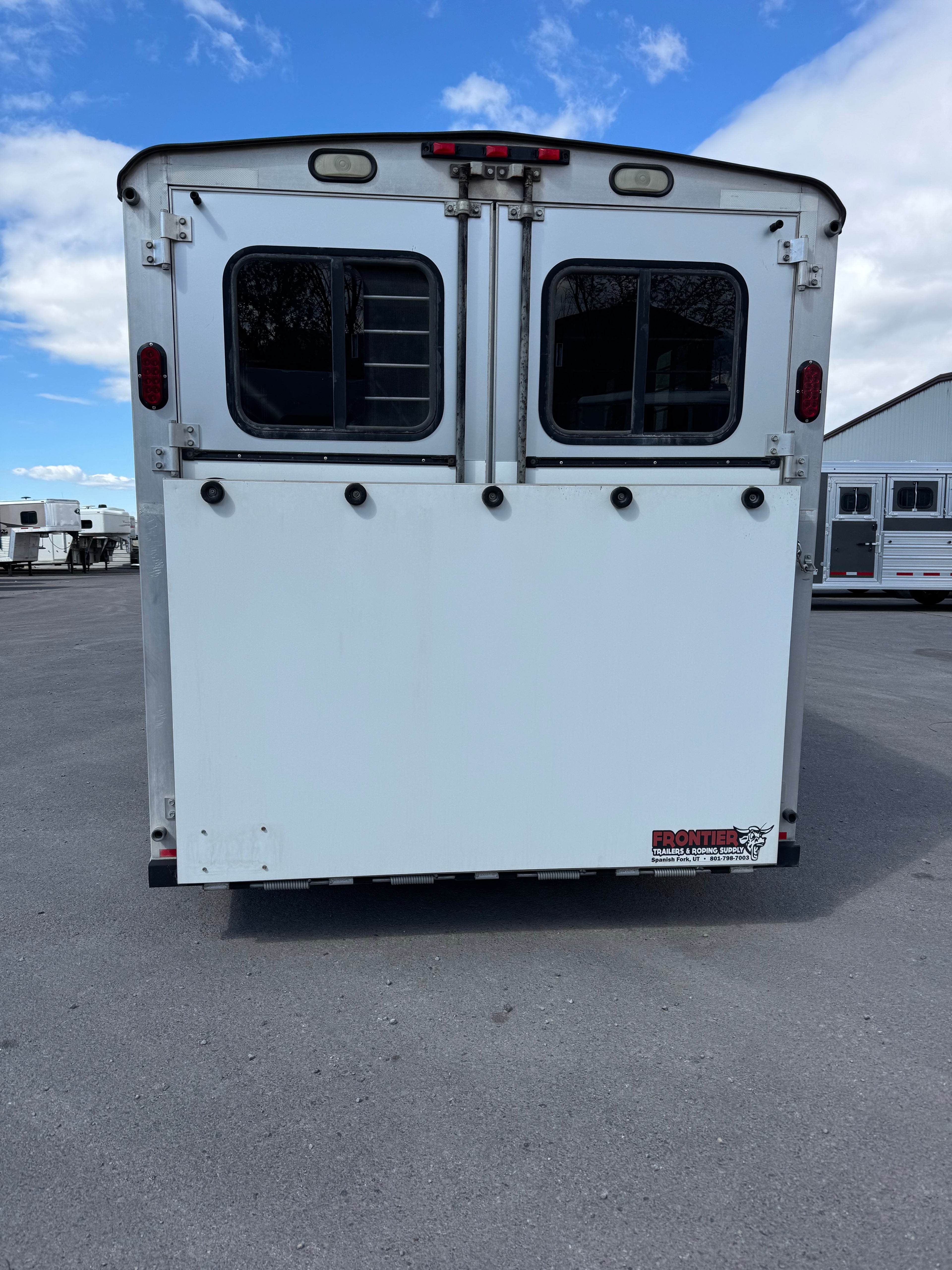 2003 Classic Monarch 4 Horse