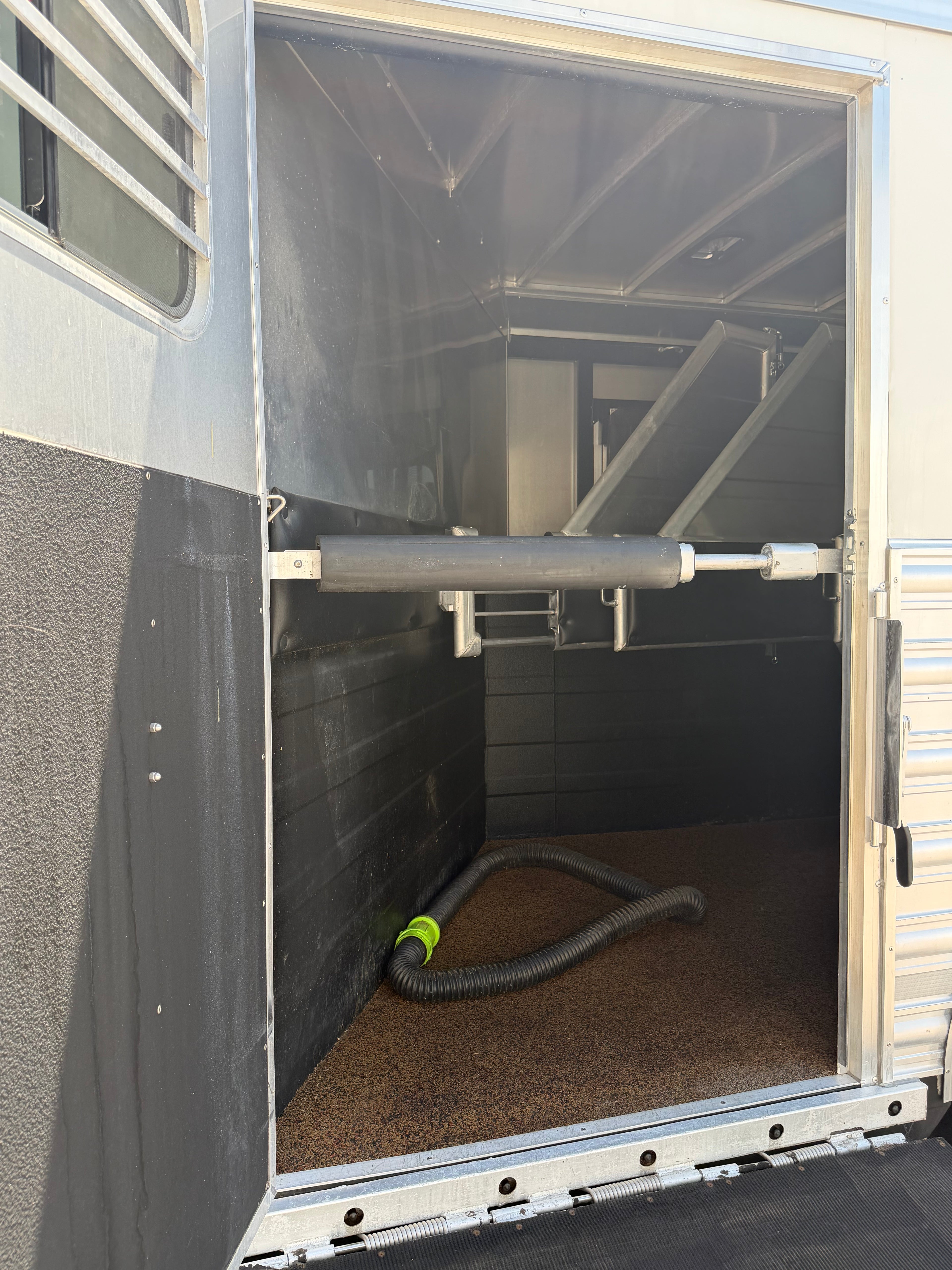 2018 Logan Coach Limited 4 Horse Living Quarters