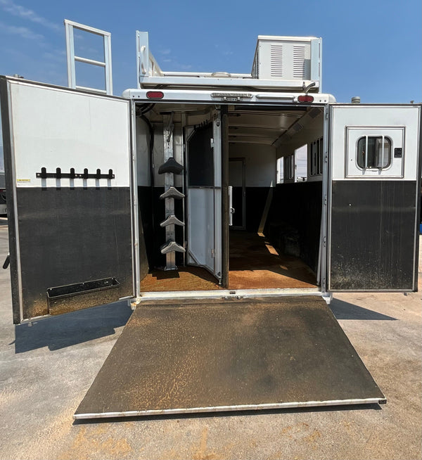 2020 Cimarron 4 Horse Living Quarters