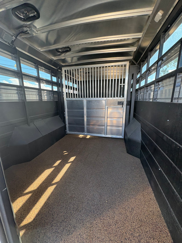 2025 Logan Coach Stock Combo LQ