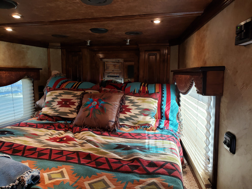 2015 Bloomer 5 Horse Living Quarters