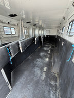 2004 Sundowner 6 Horse LQ #4288