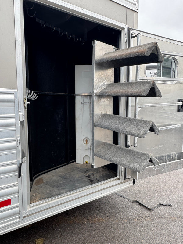 2015 Logan Coach 4 Horse LQ #72021