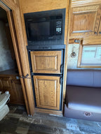 2008 Platinum 4 Horse Living Quarters