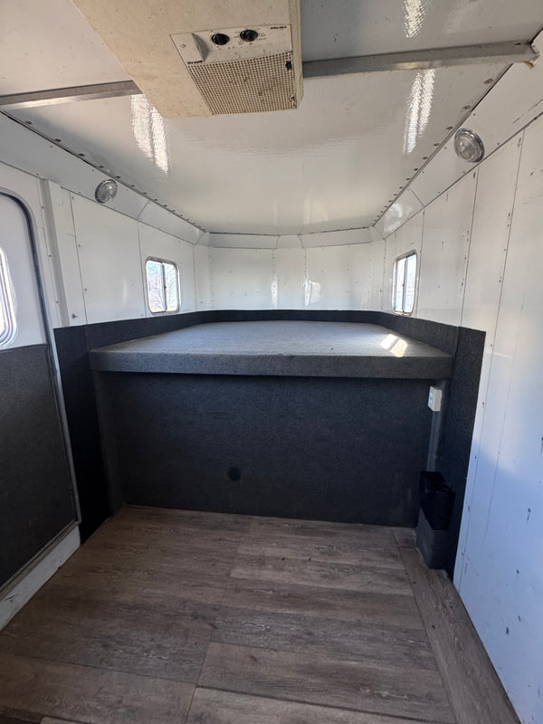 2002 Side Kick 4 Horse Gooseneck