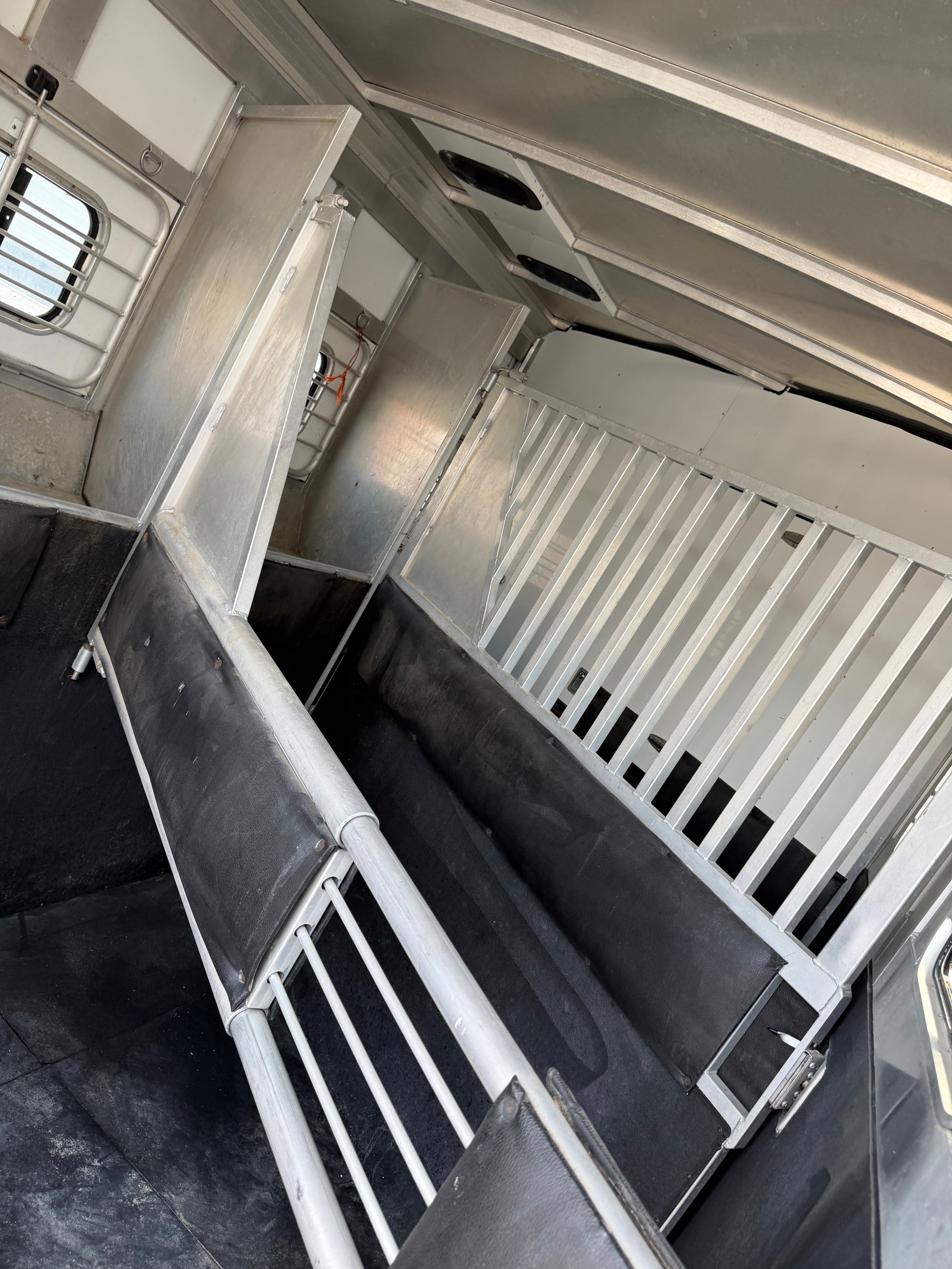 2004 Sundowner 3 Horse LQ #4281