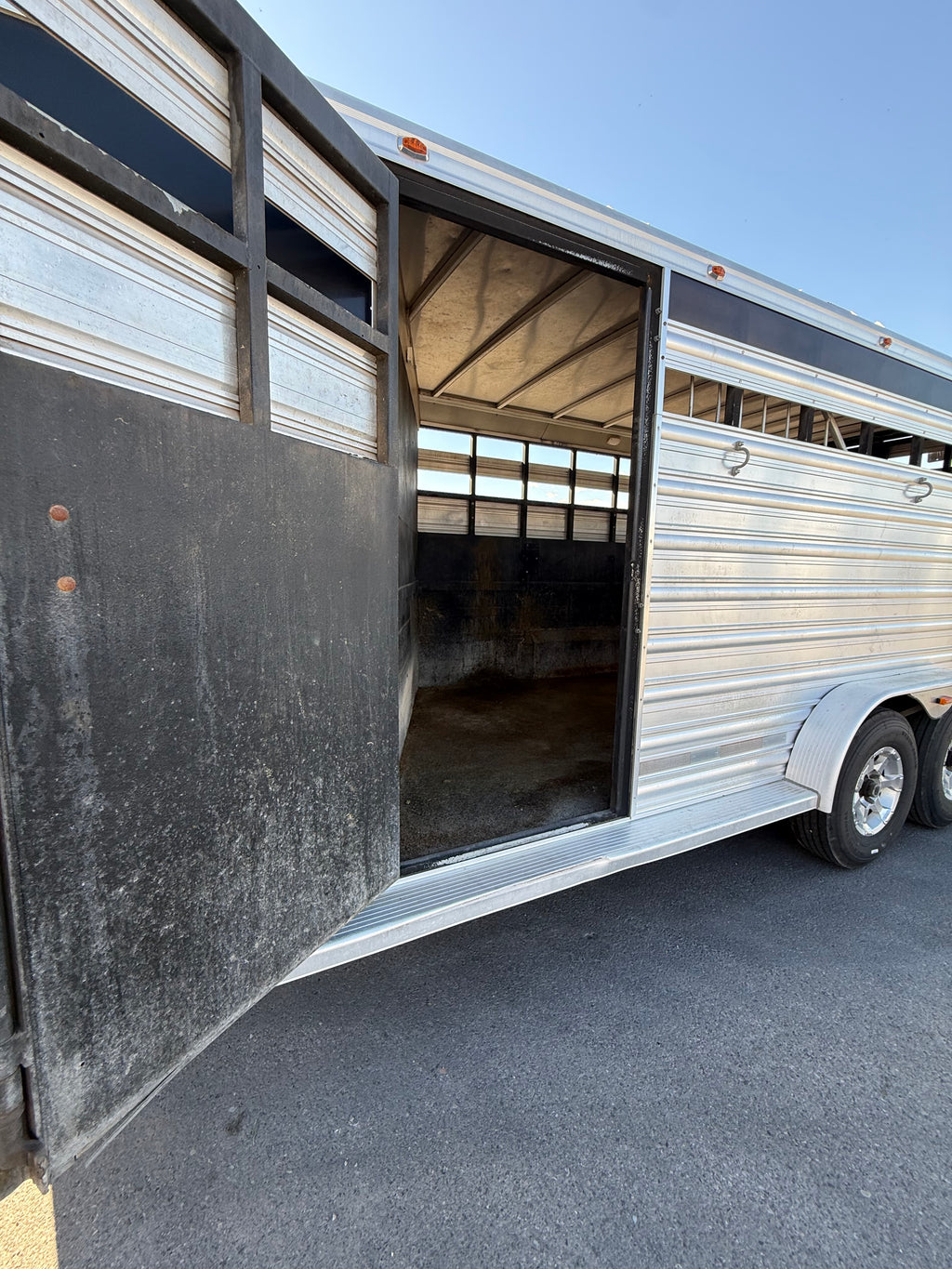 2015 Logan Coach 18’ Stockman #72079