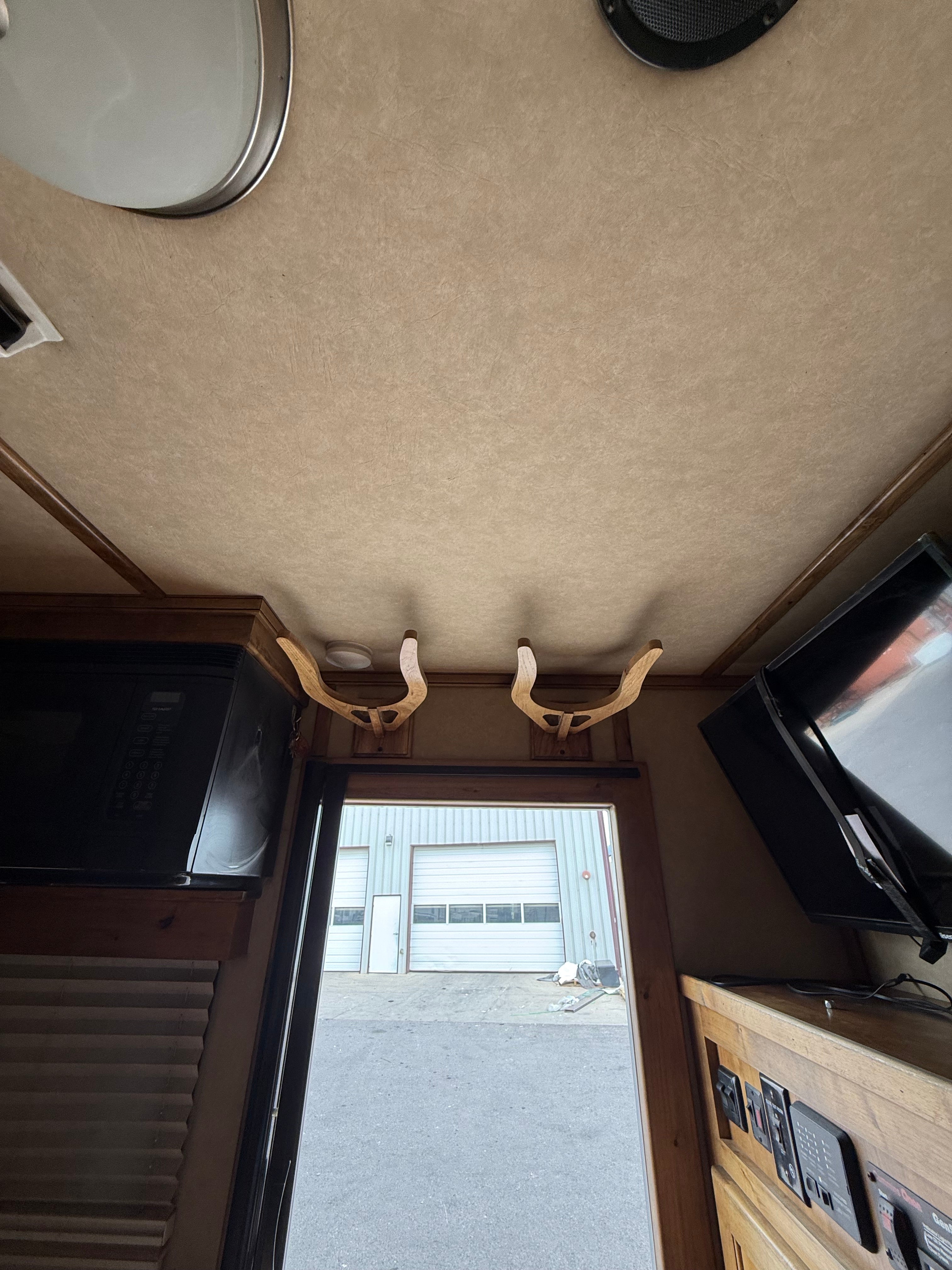2012 3H Logan Coach Razor #72056