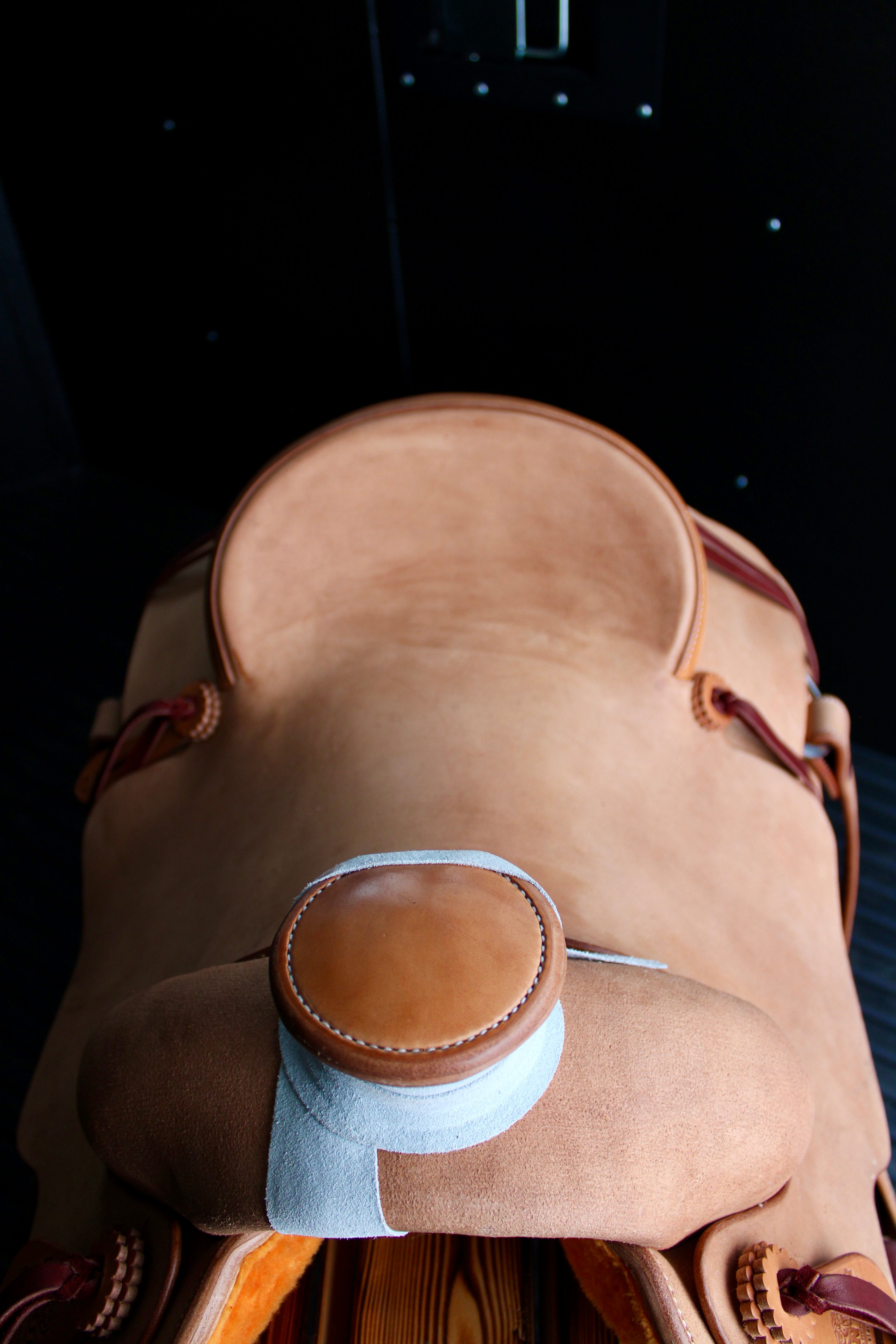 Frontier Natural Roughout 16''Bob Crosby Saddle