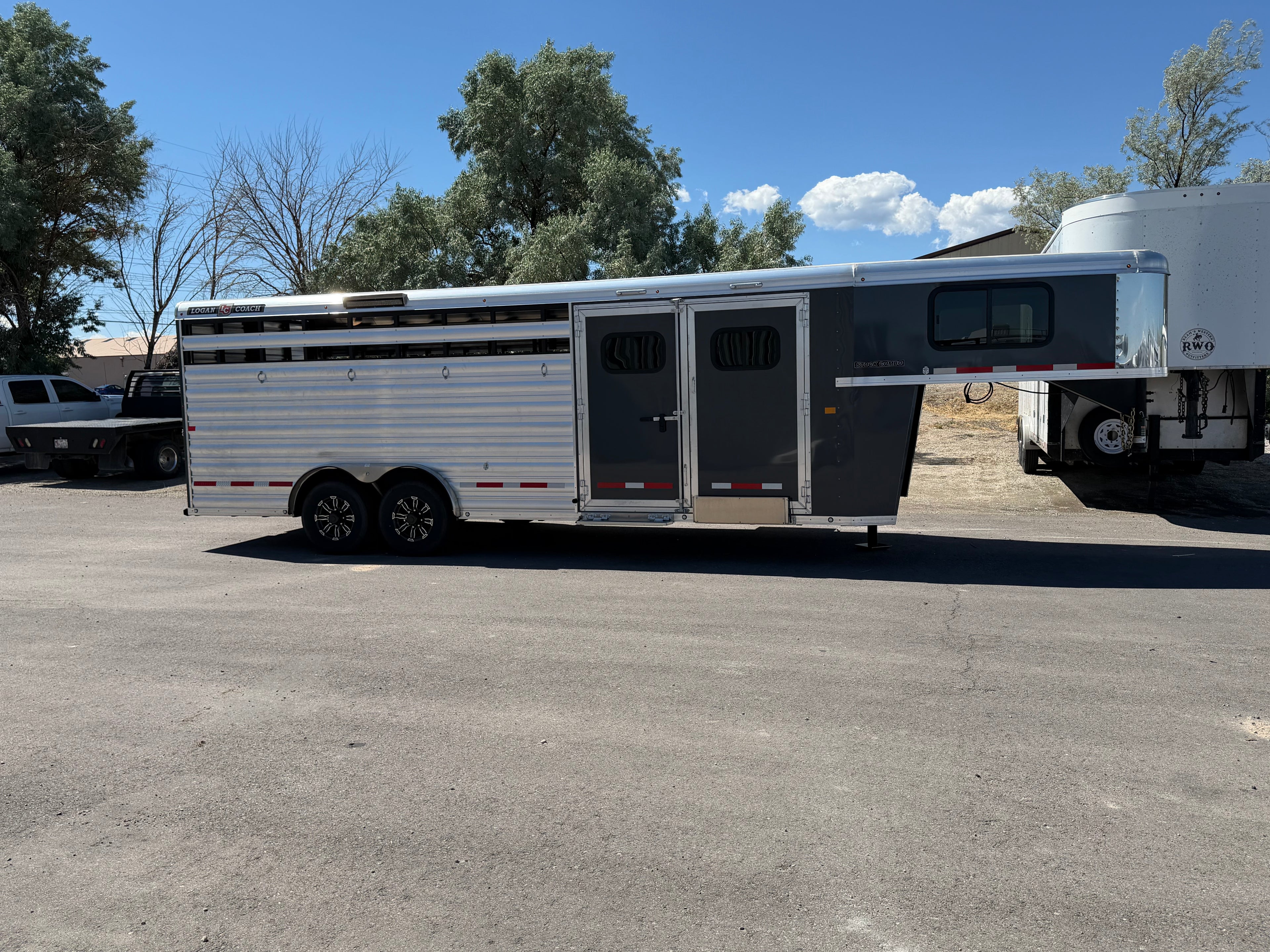 2026 Logan Coach 22’ Stock Combo T/T #13847