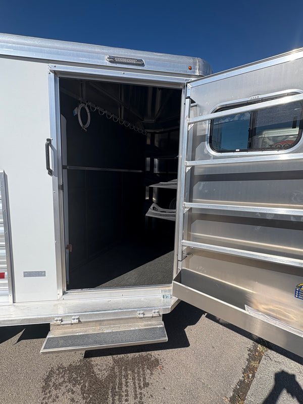 2025 Logan Coach Riot 3 HR BP #13896