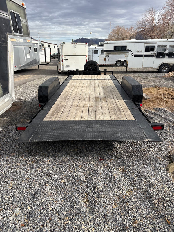 PJ Trailer 20’ BP Tilt