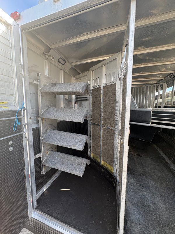 1995 Sundowner 4 Horse LQ #9250