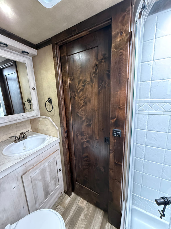 2026 Logan Coach Riot 4 Horse Living Quarters #14008