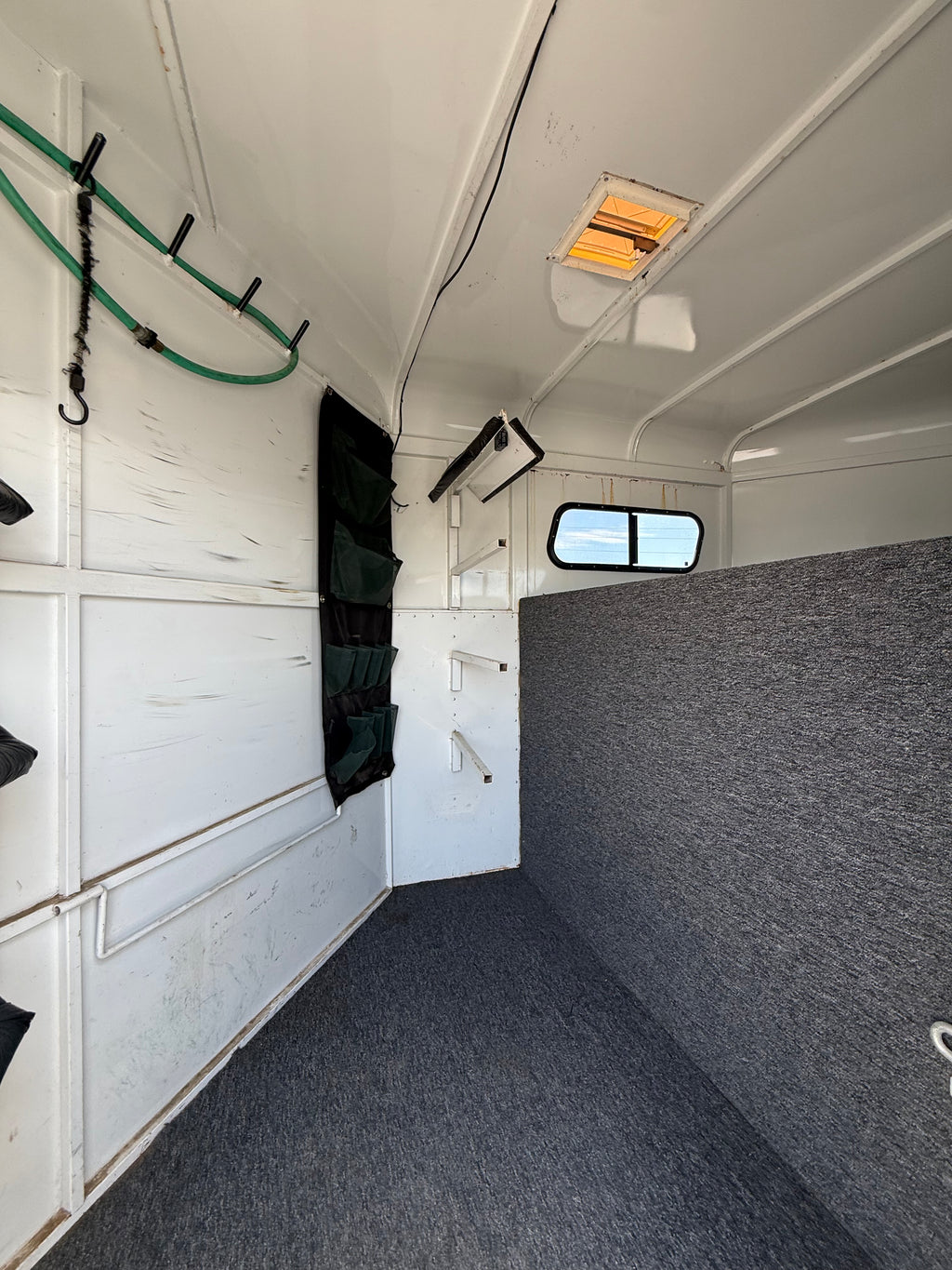 2009 American 4 horse Trailer #01544