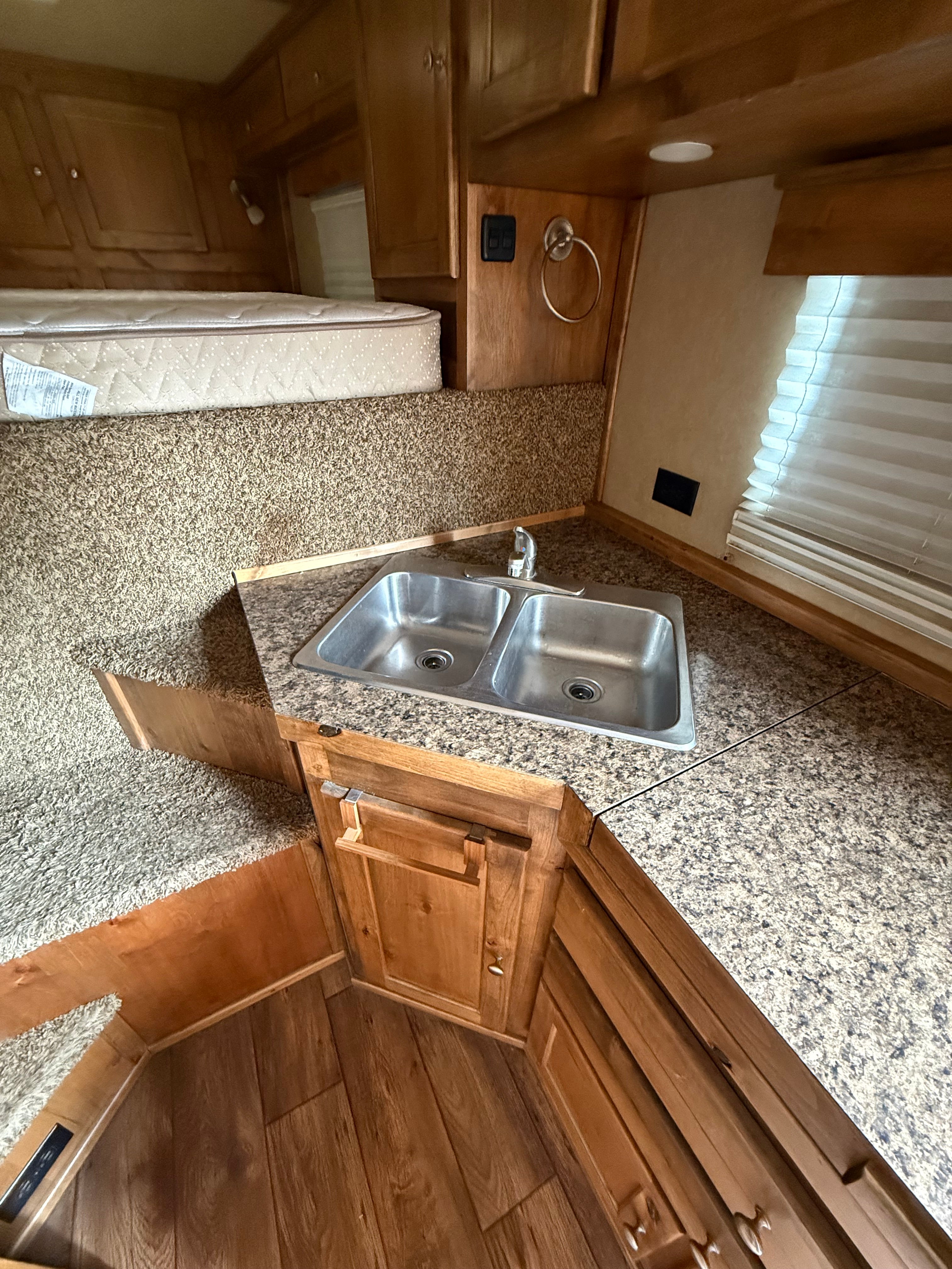 2012 3H Logan Coach Razor #72056