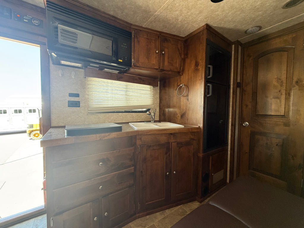 2018 Logan Coach Limited 4 Horse Living Quarters