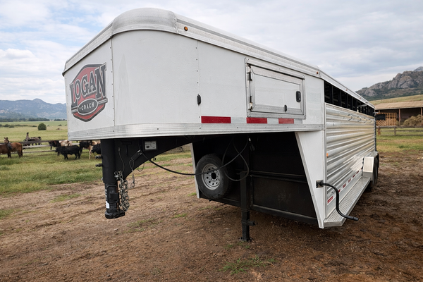 2024 Logan Coach 20’ Cattleman #12698