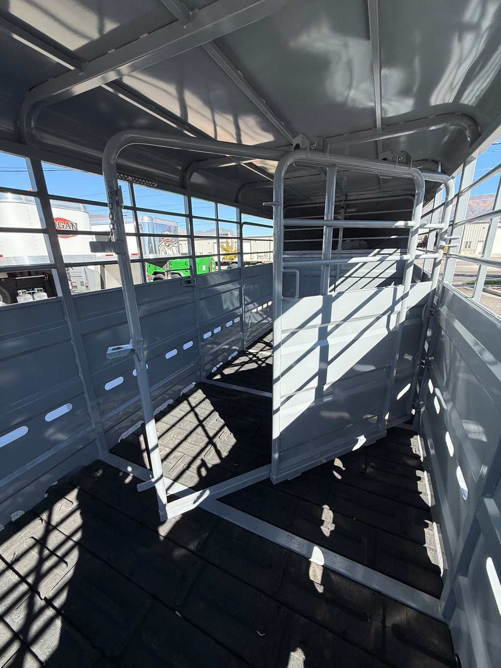 2027 Chute Help 24’ Cattleman Trailer #05081