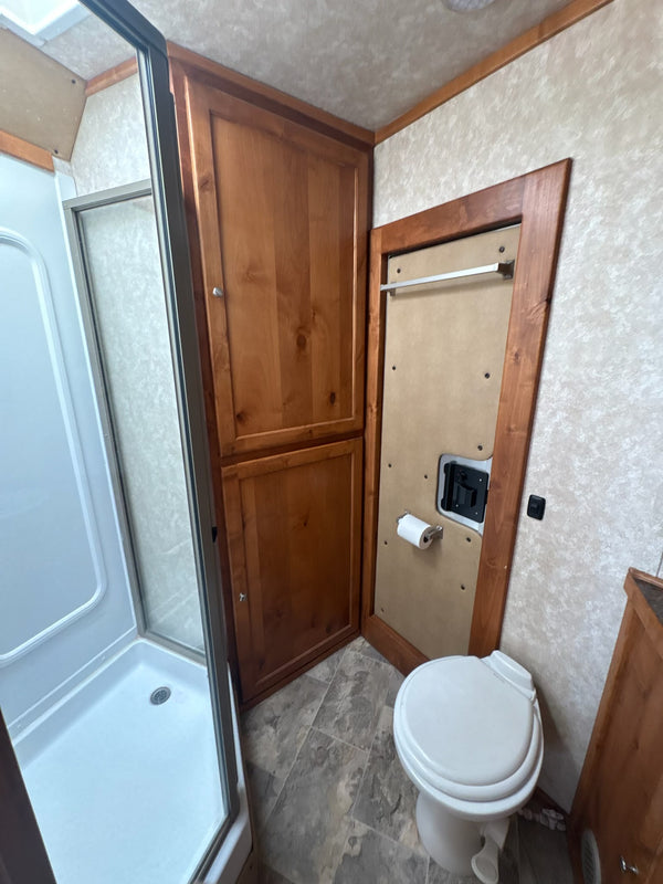 2017 Logan Coach Limited 4 Horse Living Quarters