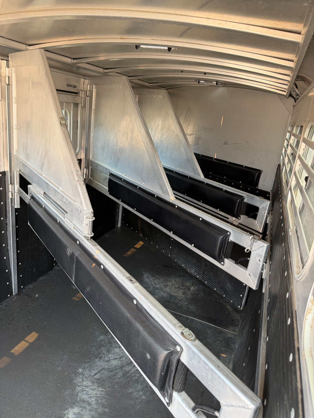 2018 Platinum 4 Horse Gooseneck