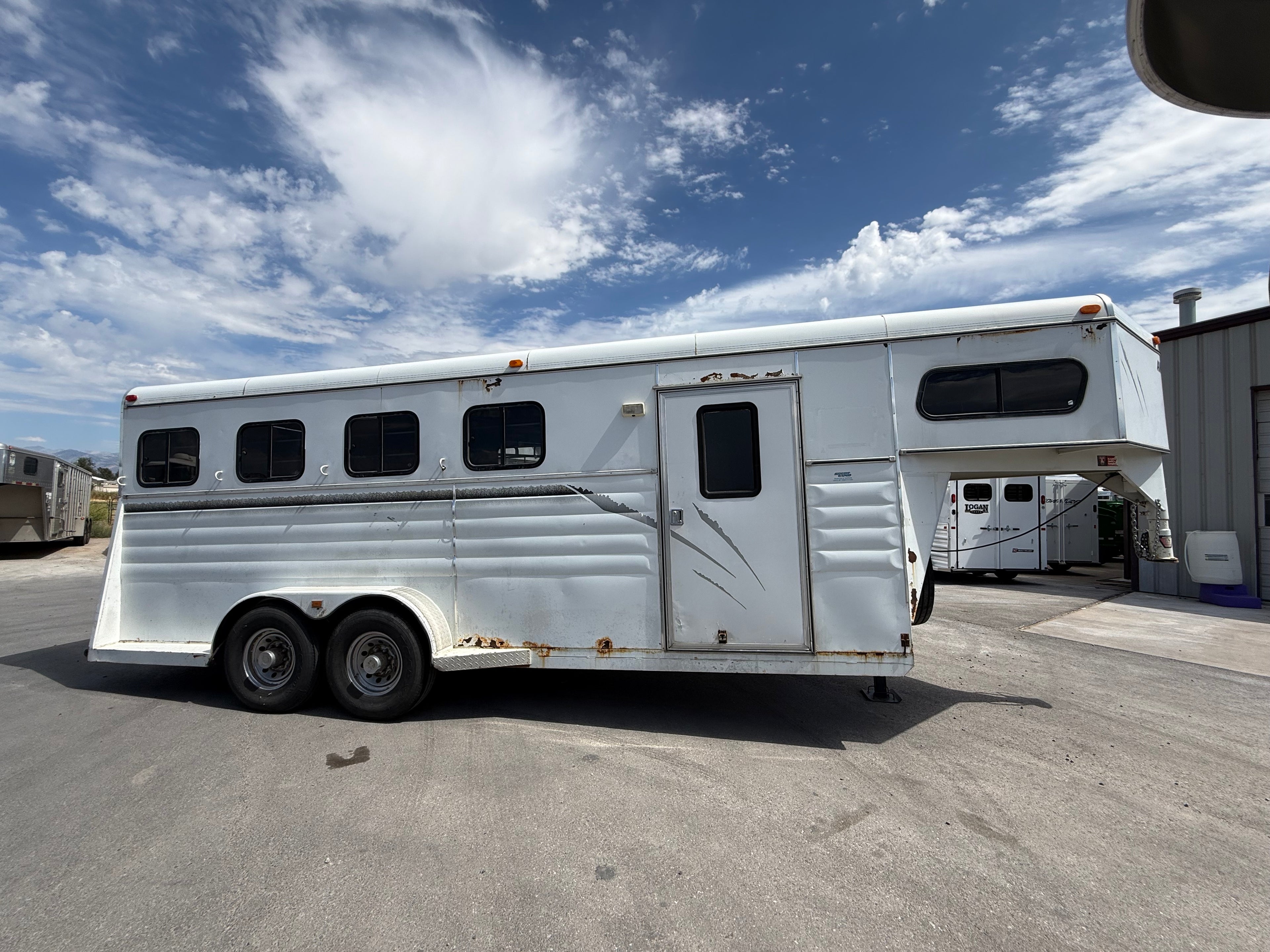 2009 American 4 horse Trailer #01544