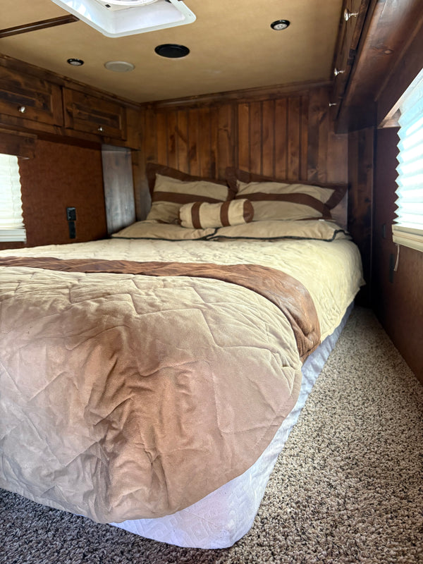 2017 Logan Coach Stock Combo Living Quarters