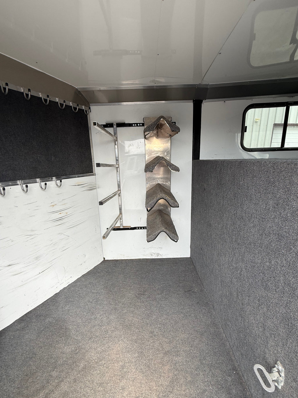 2016 Logan Coach 20’ Stockman #04662
