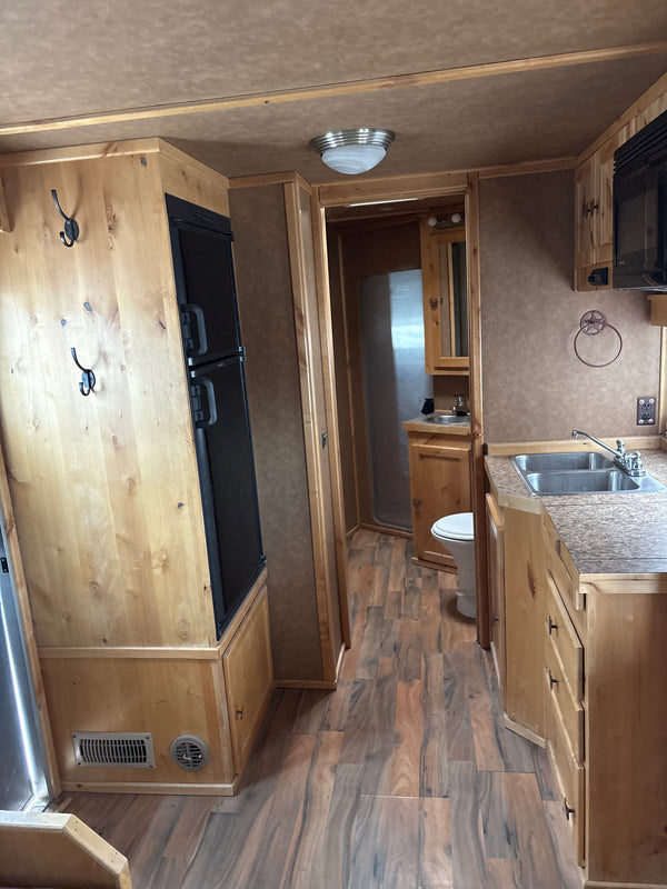 2011 Logan Coach 4 HR Razor LQ #72664