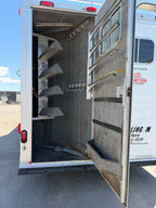 2005 Platinum 4 Horse Living Quarters