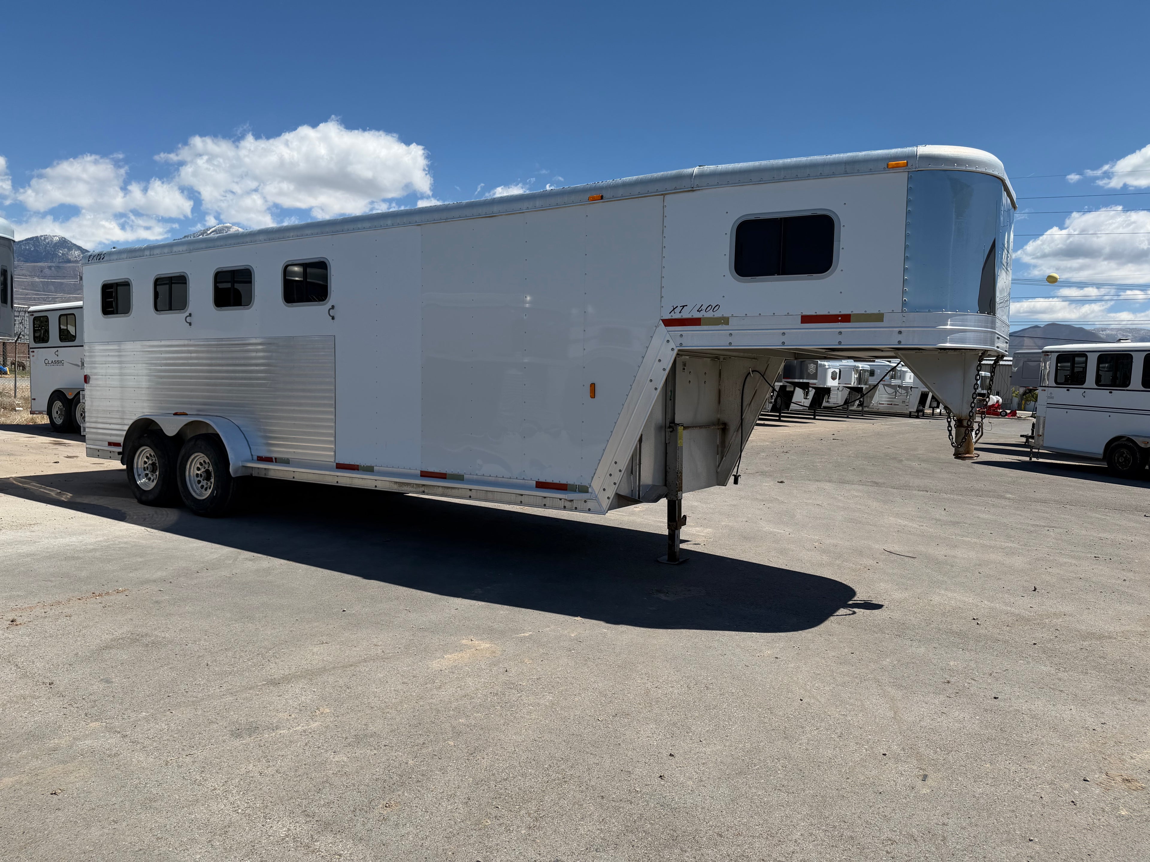 2001 Exiss 4 Horse Goosneck