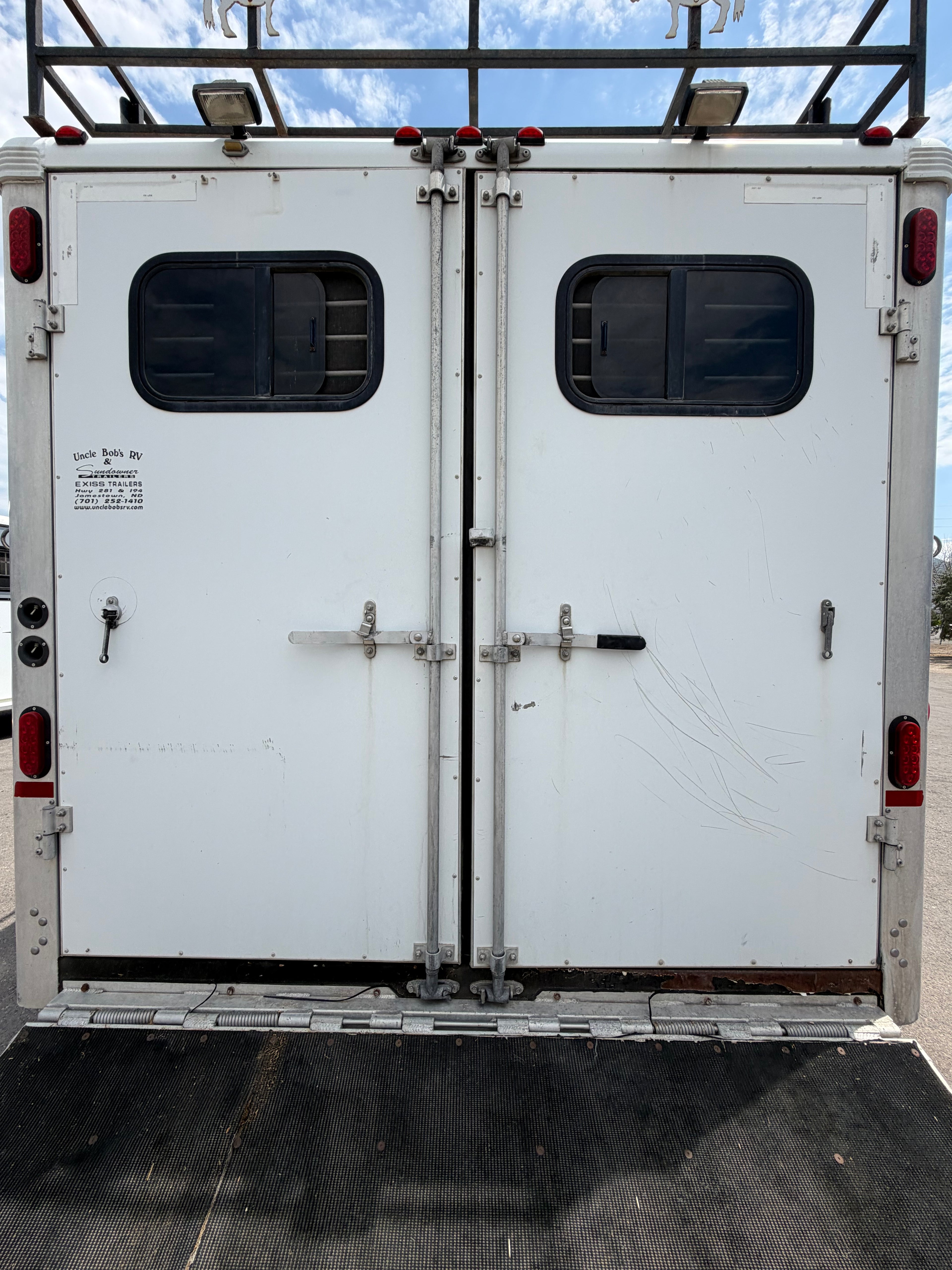 2004 Sundowner 6 Horse LQ #4288