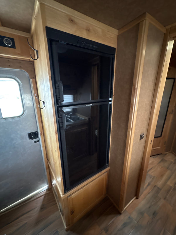 2011 Logan Coach 4 HR Razor LQ #72664