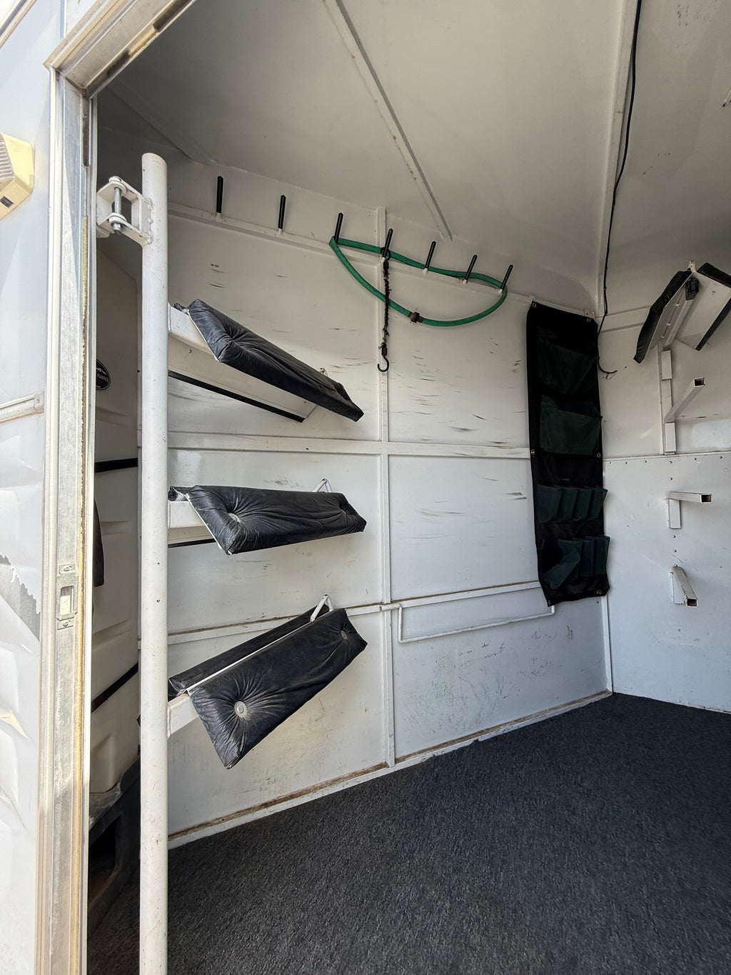 2009 American 4 horse Trailer #01544