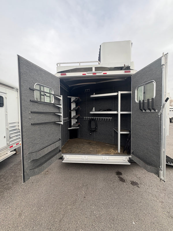 2023 Platinum Coach 4 Horse LQ